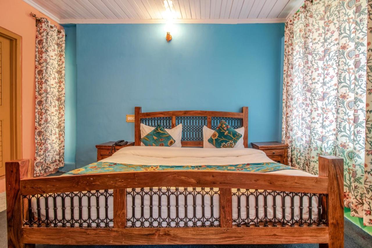 Hotel Little Silver Pahalgam Exterior photo