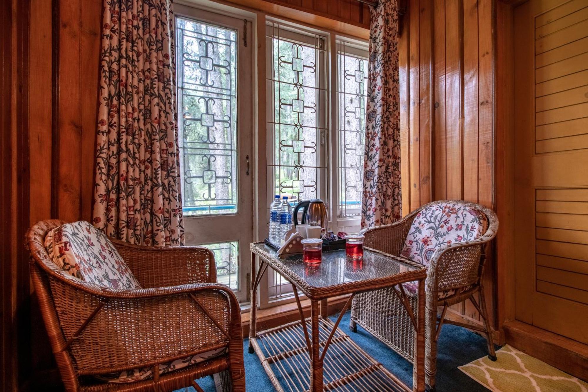 Hotel Little Silver Pahalgam Exterior photo