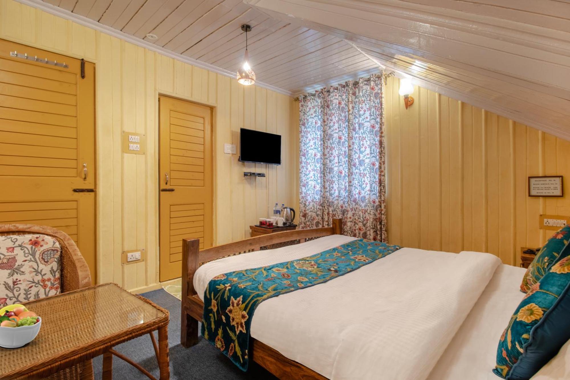 Hotel Little Silver Pahalgam Exterior photo