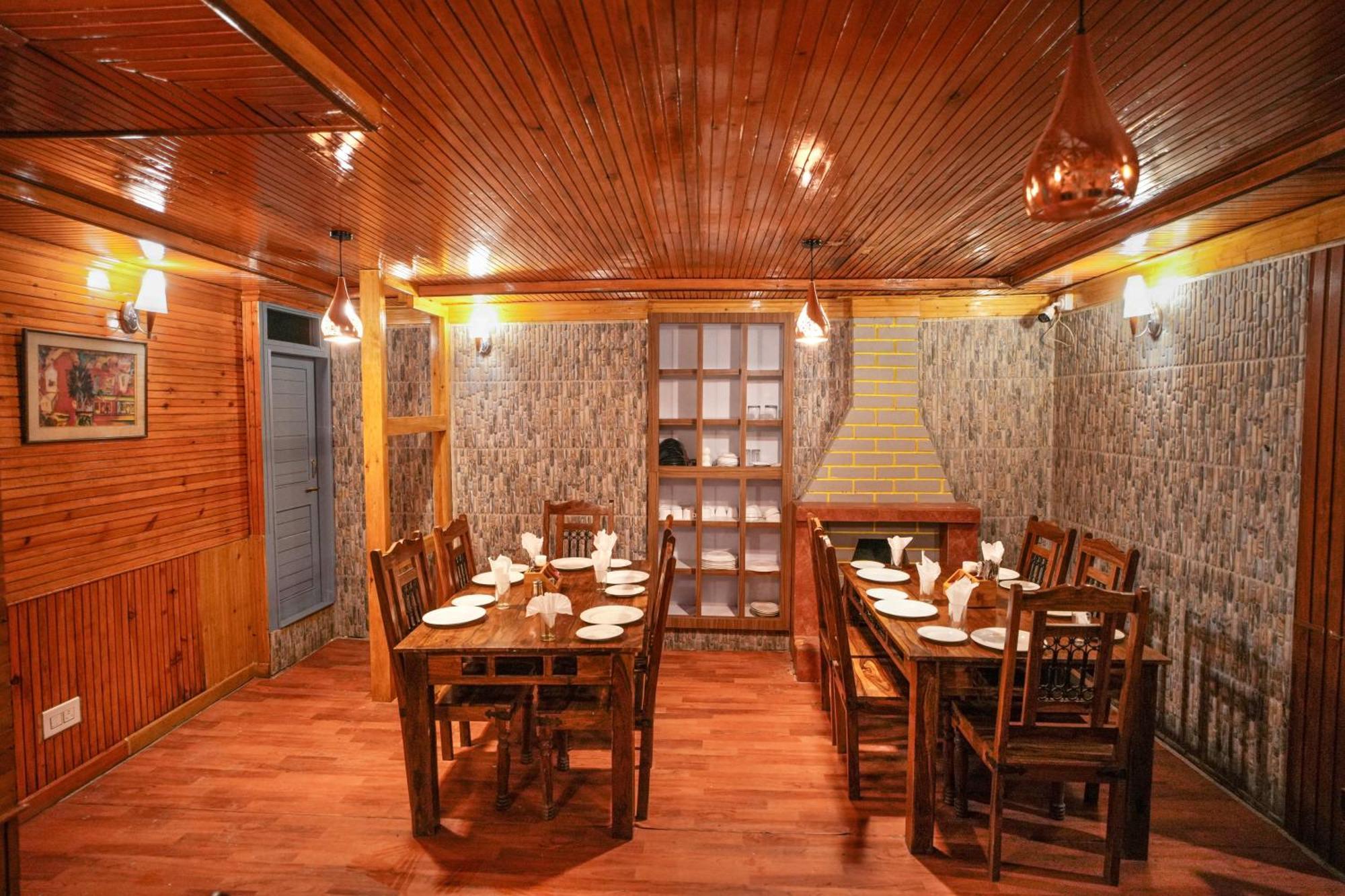 Hotel Little Silver Pahalgam Exterior photo